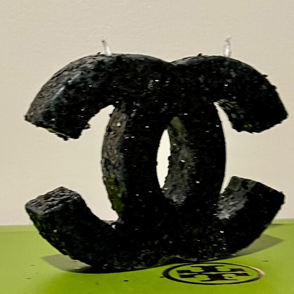 AVAILABLE NOW!! Black Glitter Double C Logo Candle Handmade - CC LOGO - Picture 7 of 7